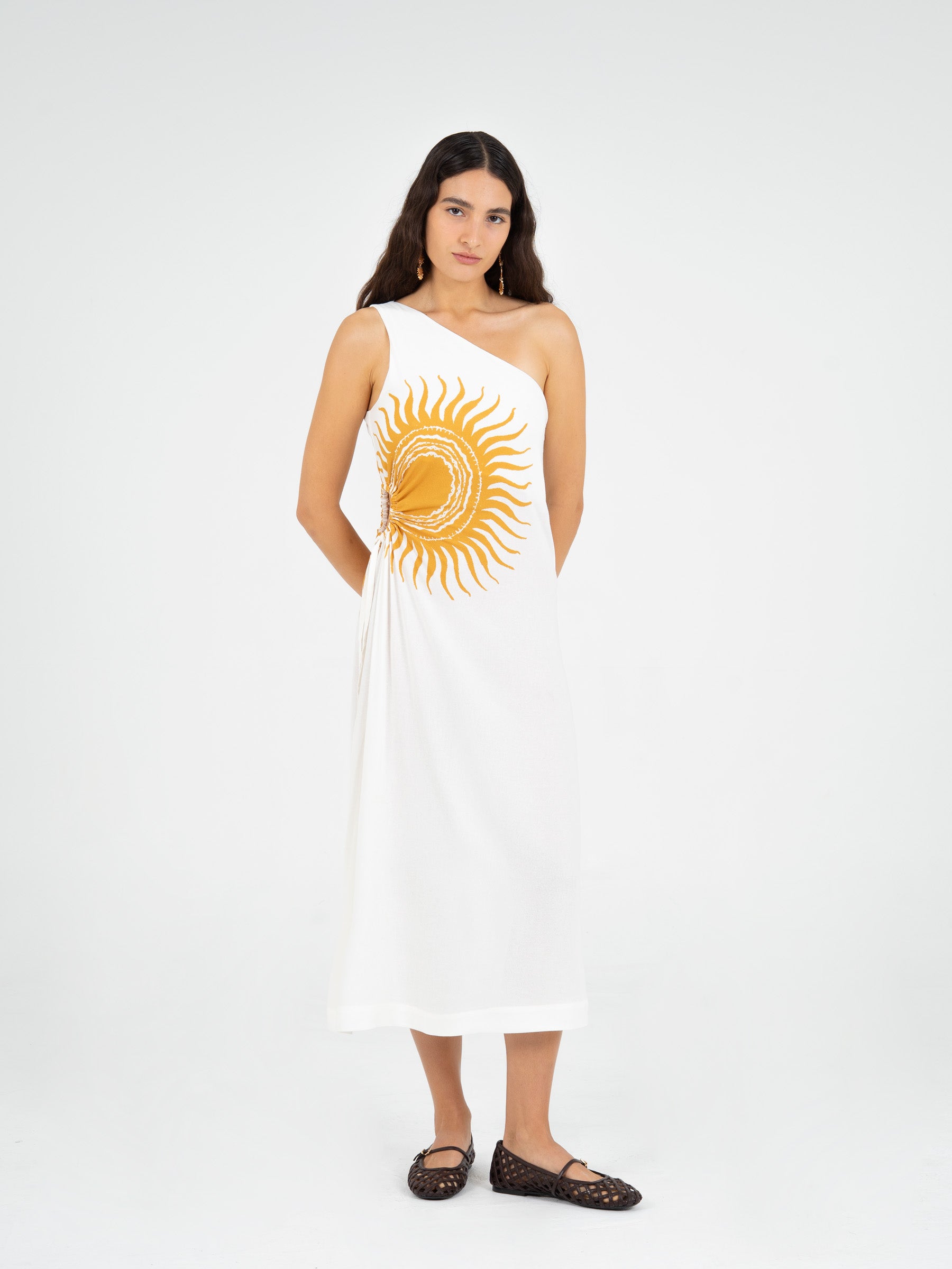 White midi dress with asymmetrical sun print | CARMEN SAYS White midi dress with asymmetrical sun print | CARMEN SAYS