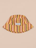 Completa tu look con Cala Striped Bucket Hat