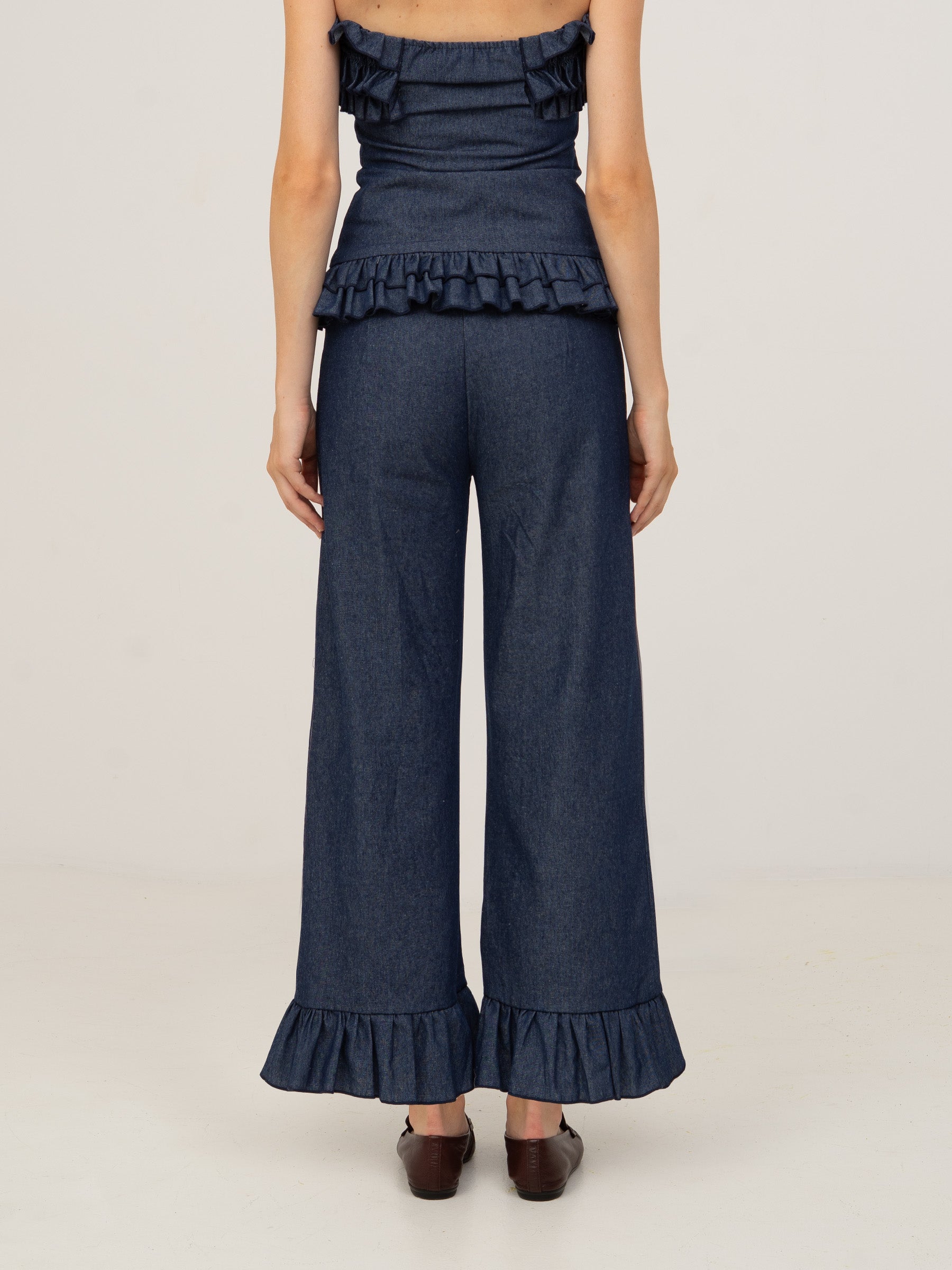 Blue wide-legged jeans with ruffles | CARMEN SAYS