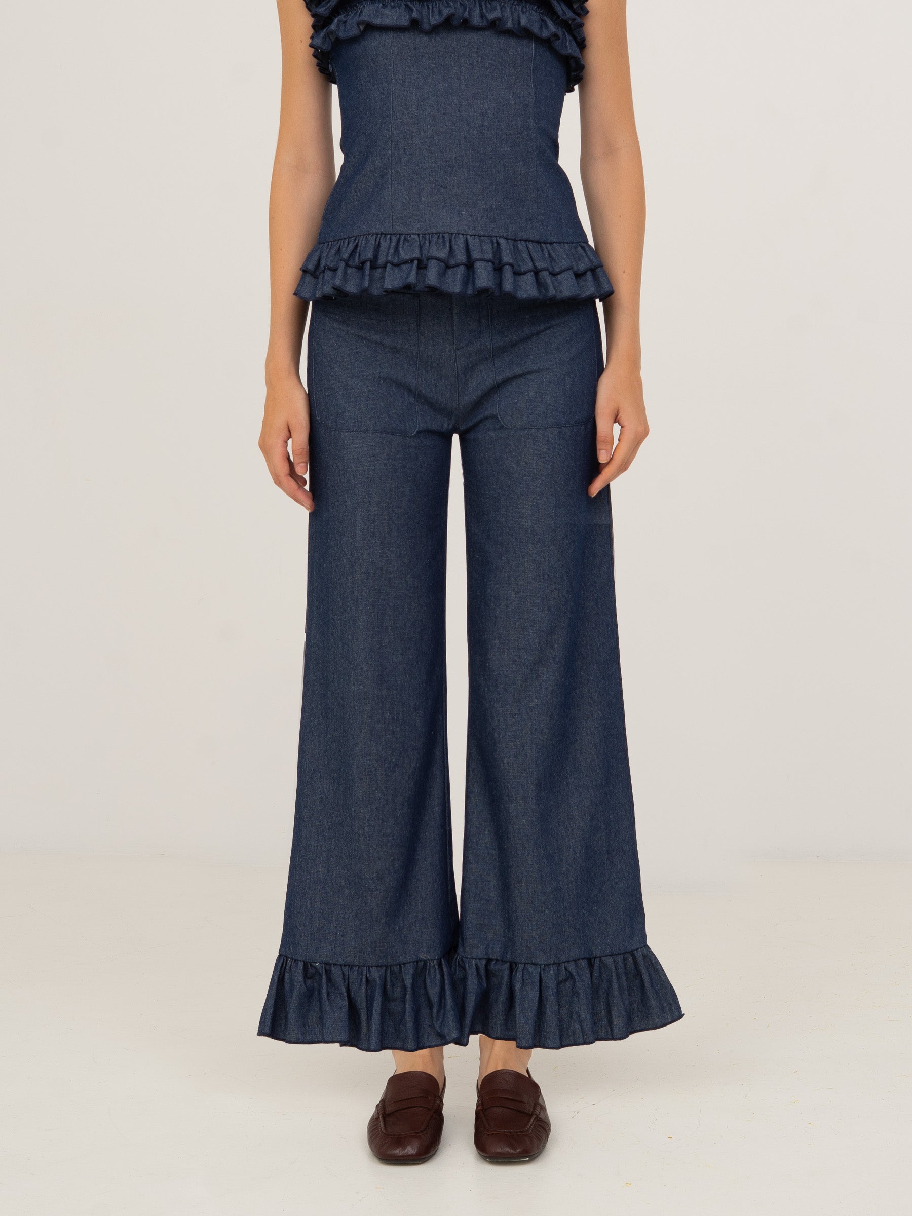 Blue wide-legged jeans with ruffles | CARMEN SAYS