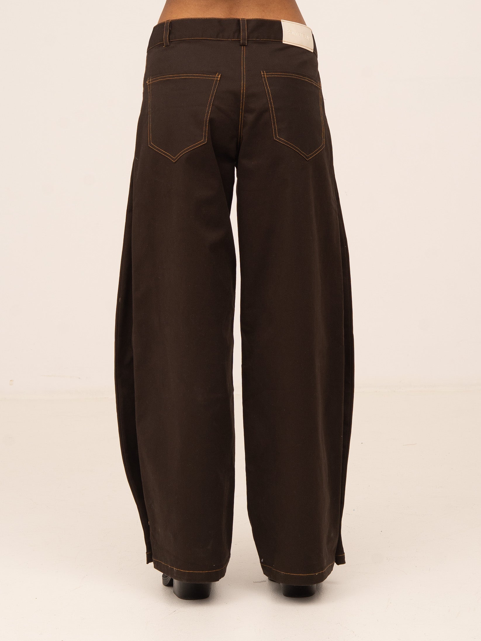 Wide-Leg Brown Jeans with Snap Buttons | CARMEN SAYS