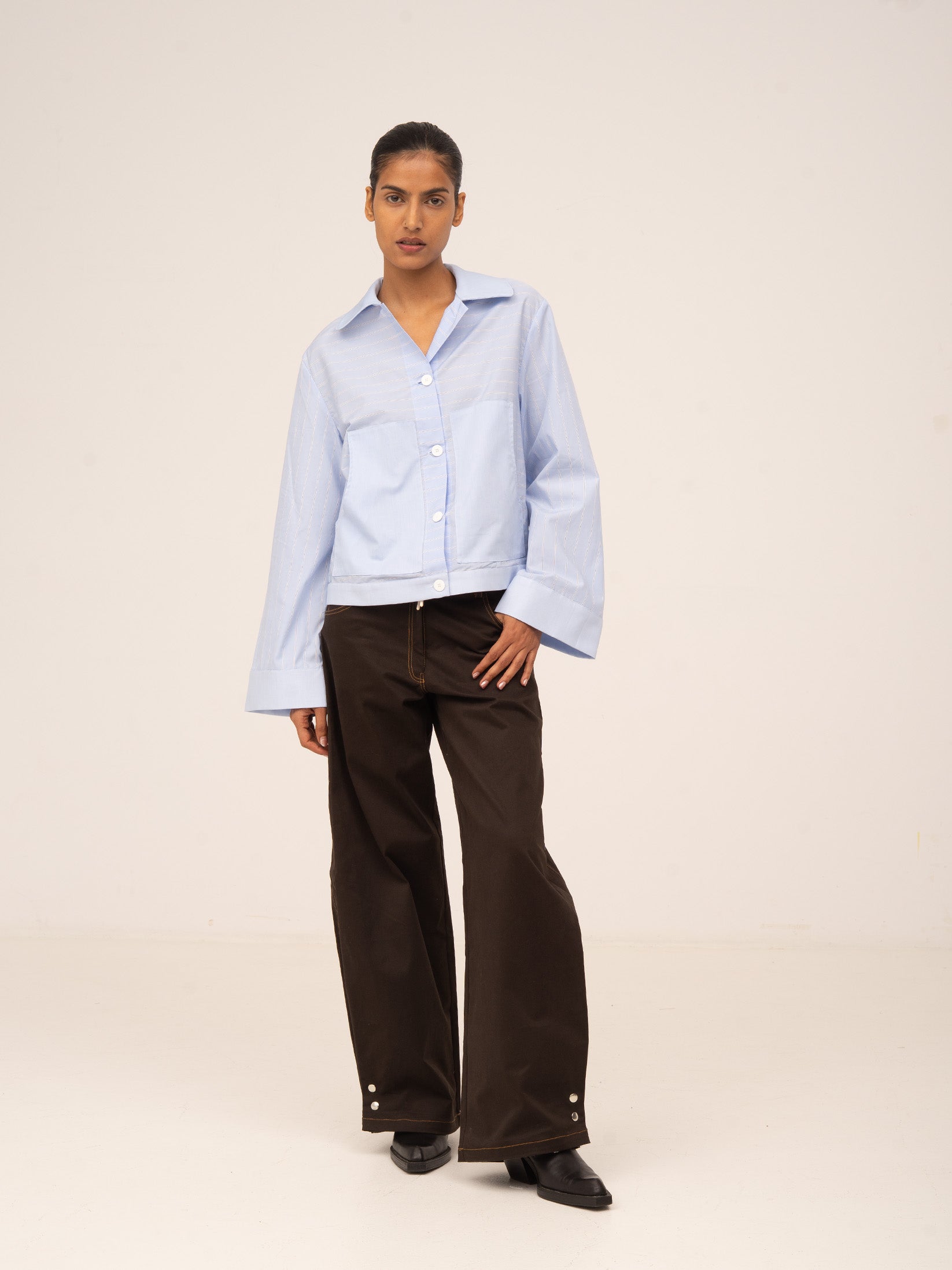 Wide-Leg Brown Jeans with Snap Buttons | CARMEN SAYS