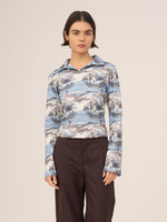 Completa tu look con Ski Pass Print Blue Top 
