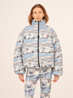 Completa tu look con Ski Pass Print Blue Puffer Jacket 