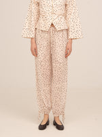Completa tu look con Cream Polka Dot Print FOMO Pants