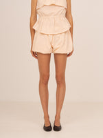 Completa tu look con Luna Embroidered Cotton Balloon Shorts