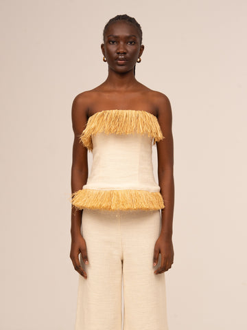 Top palabra de honor color crudo para mujer con flecos en escote y bajo