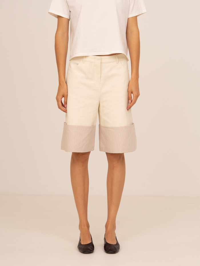 Sorelle Cream Bermuda Jeans with Contrast Hem