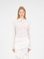 Completa tu look con Cupid Lace White Top