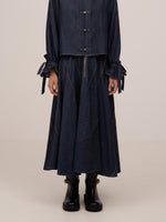 Completa tu look con Denim Overpass Blue Midi Skirt