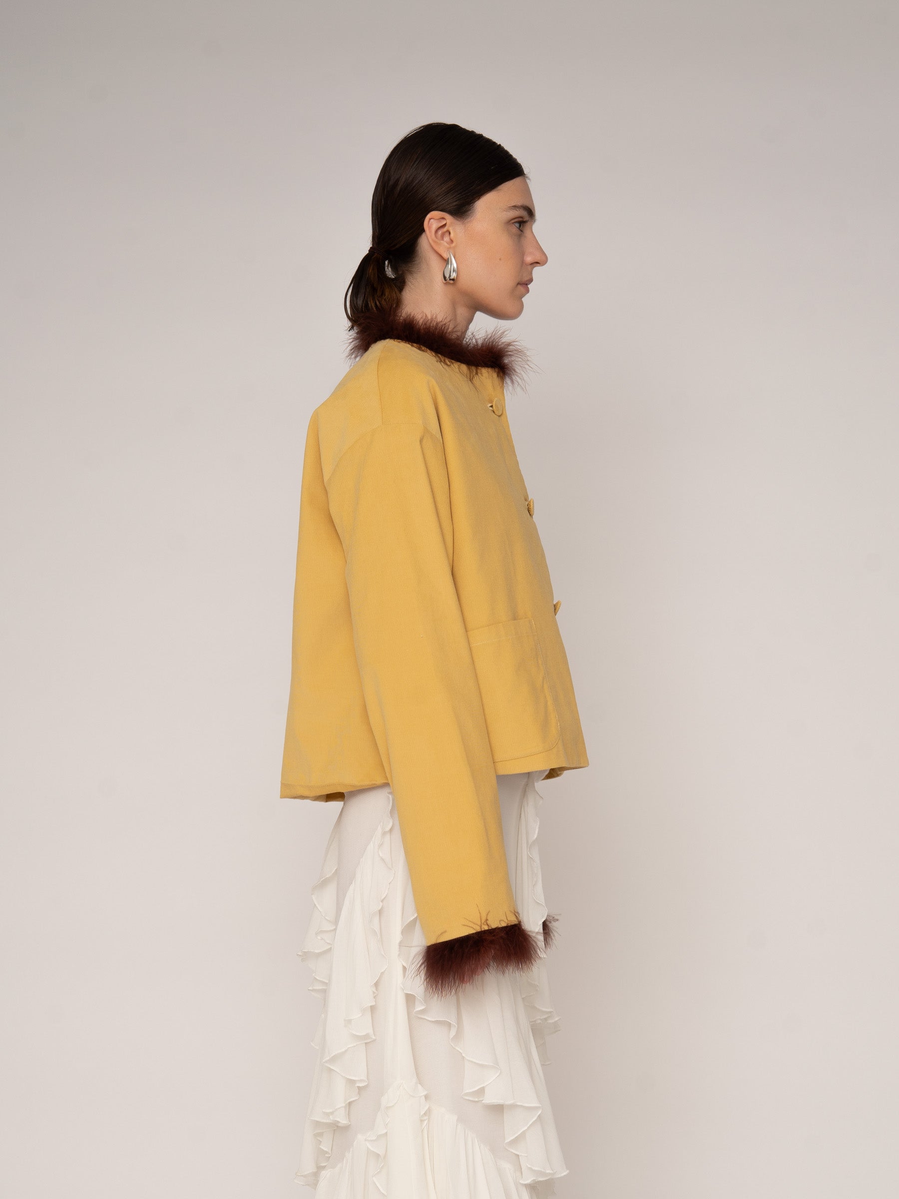 Dorée Mustard Feather Jacket chaqueta