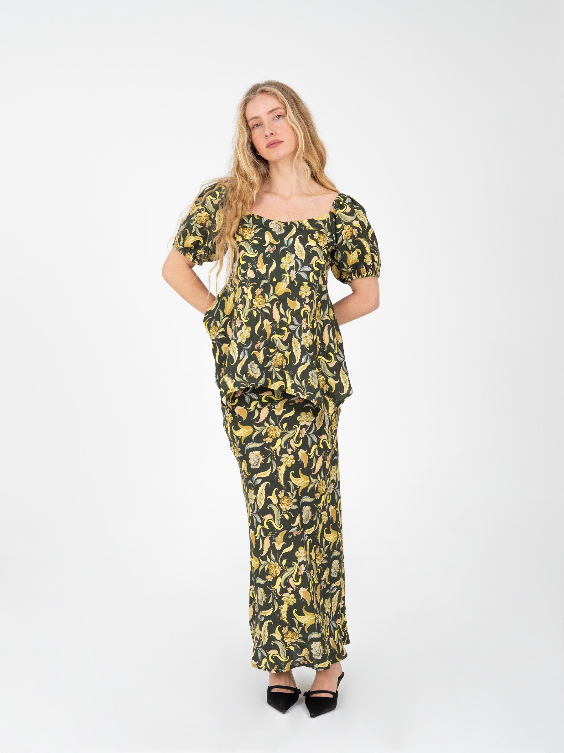 Enigma Green Floral Print Top camisas y camisetas