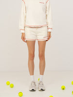 Completa tu look con Form White Jersey Sweat Shorts