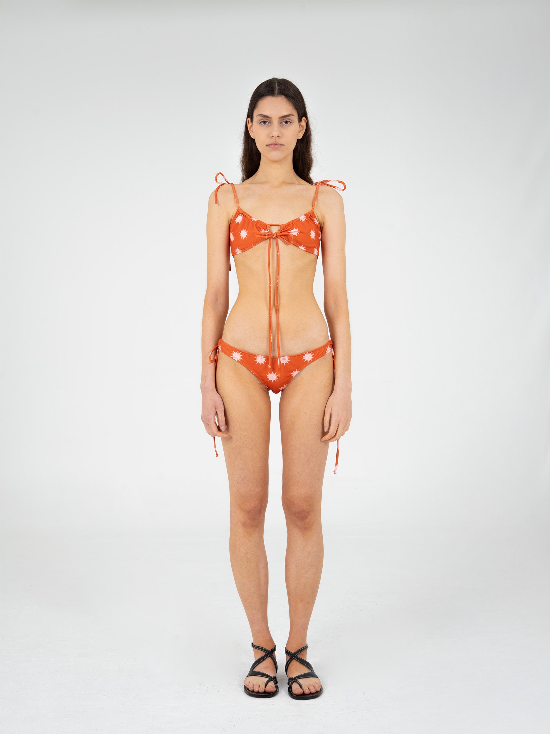 Illusion Sun-Printed Red Bikini Top accesorios