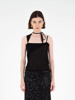 Completa tu look con Joy Fitted Black Top