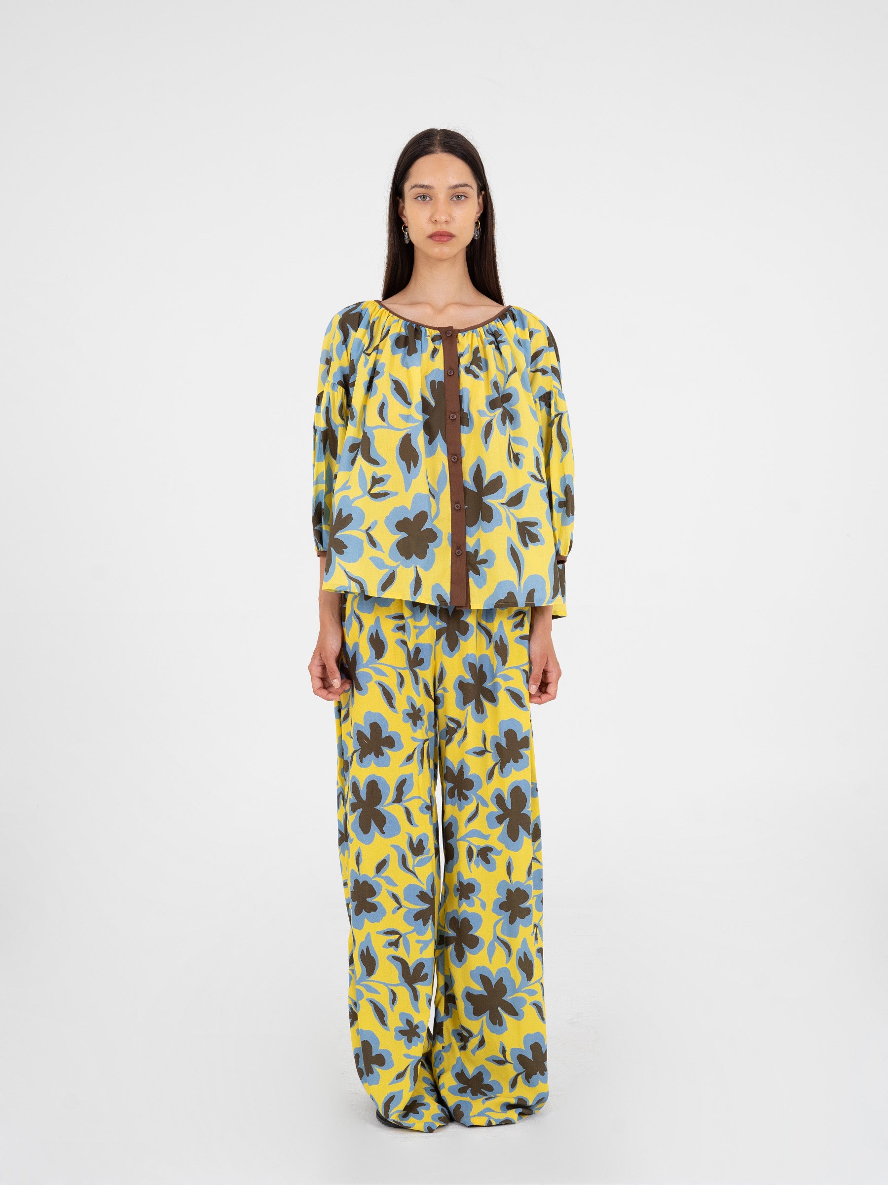 Lagoon Yellow Floral Print Top camisas y camisetas