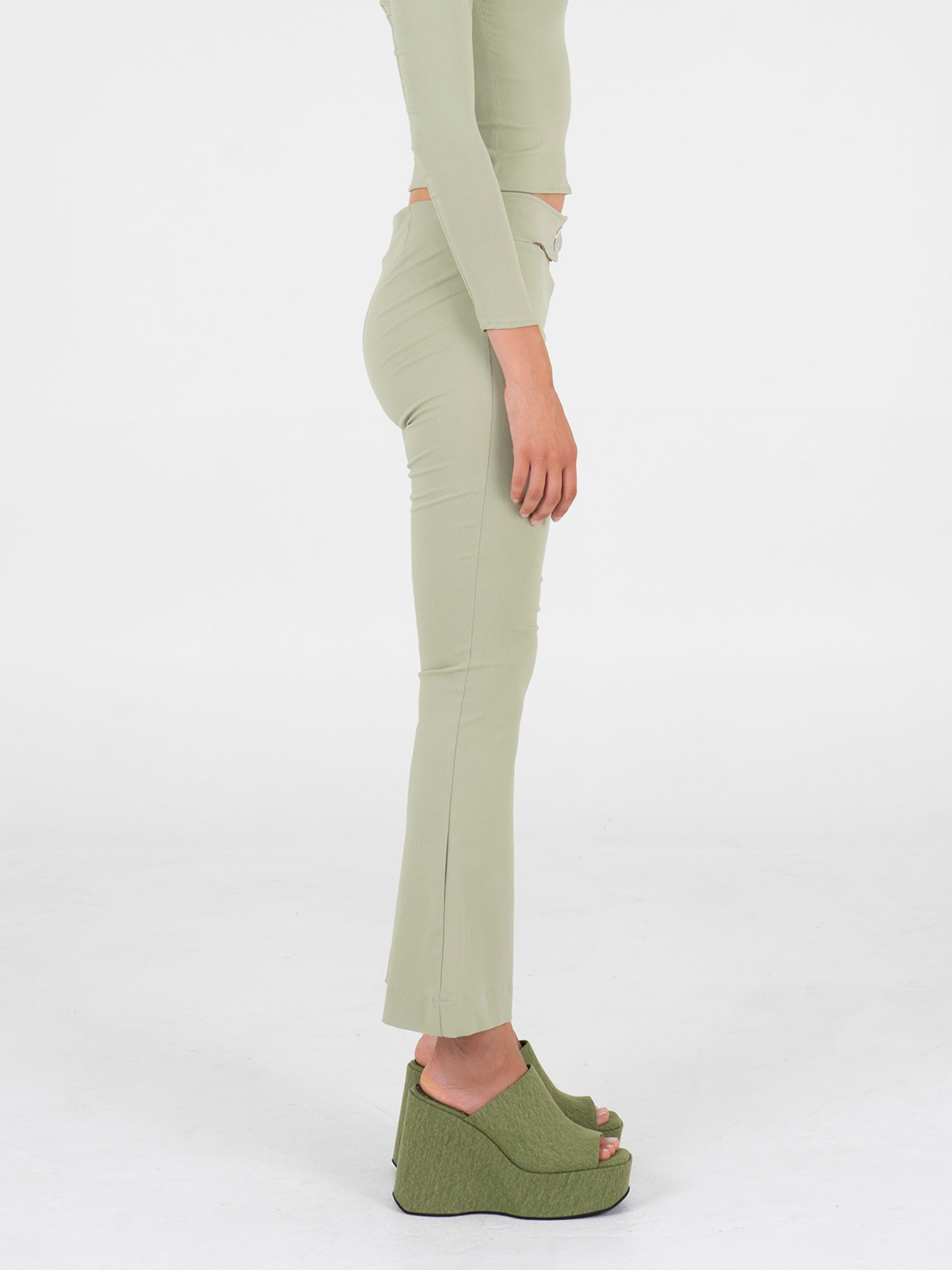 Light pants camisas y camisetas