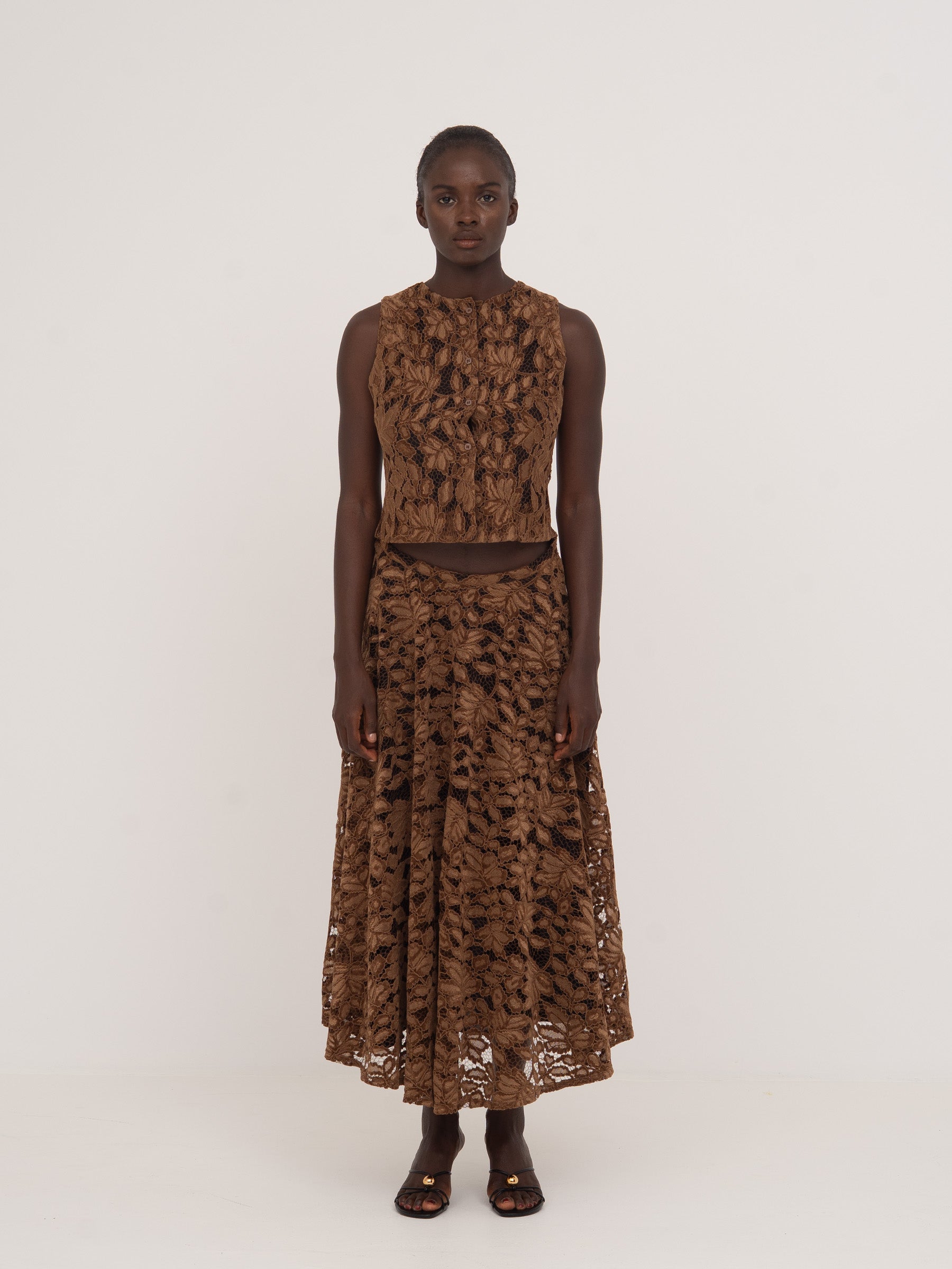 Brown lace midi skirt with velvet detail | CARMEN SAYS