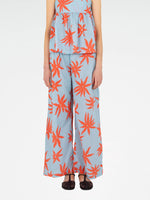 Completa tu look con Magician Floral Print Blue Pants
