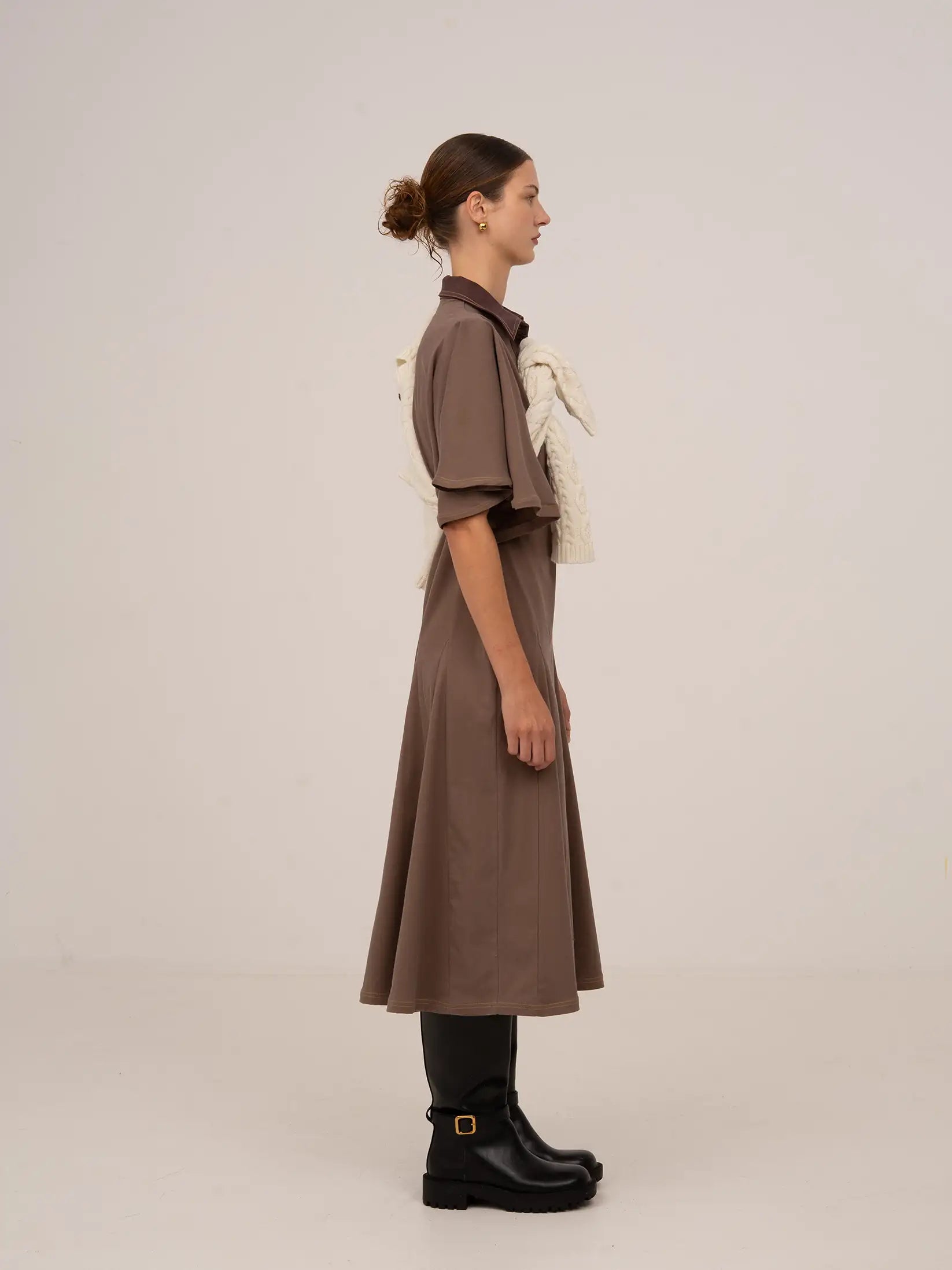Brown midi dress with shirt collar and cape sleeves