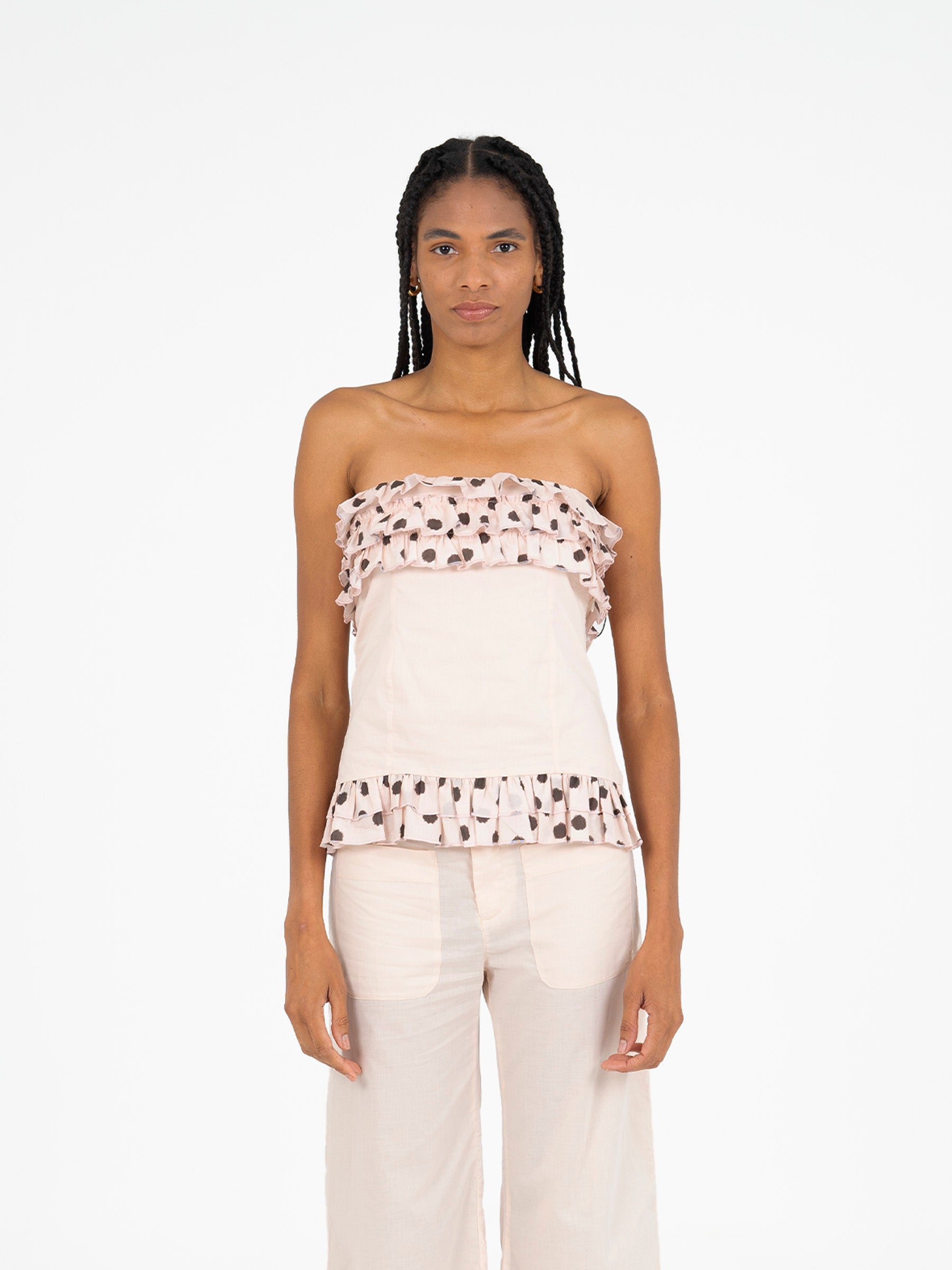 Noctis Beige Polka Dot Print Top camisas y camisetas