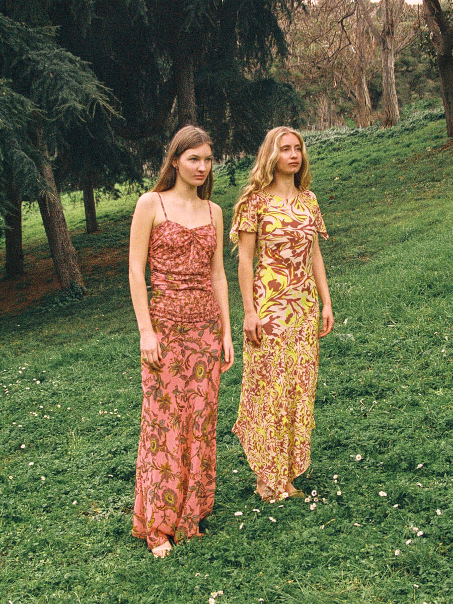 Multi-colored floral print maxi dress | Carmen Says Multi-colored floral print maxi dress | Carmen Says