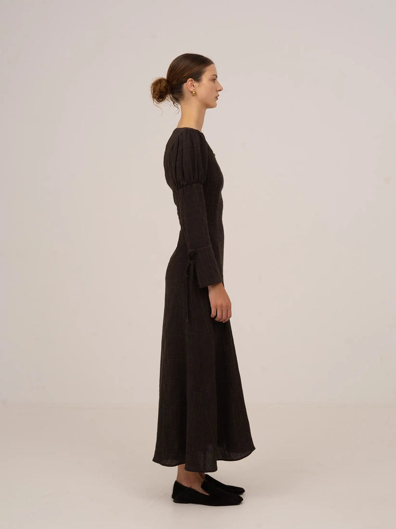 Vestido maxi de cuadros marrones Rush