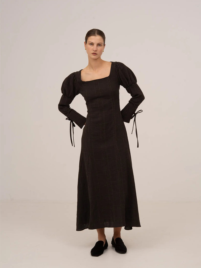 Vestido maxi de cuadros marrones Rush