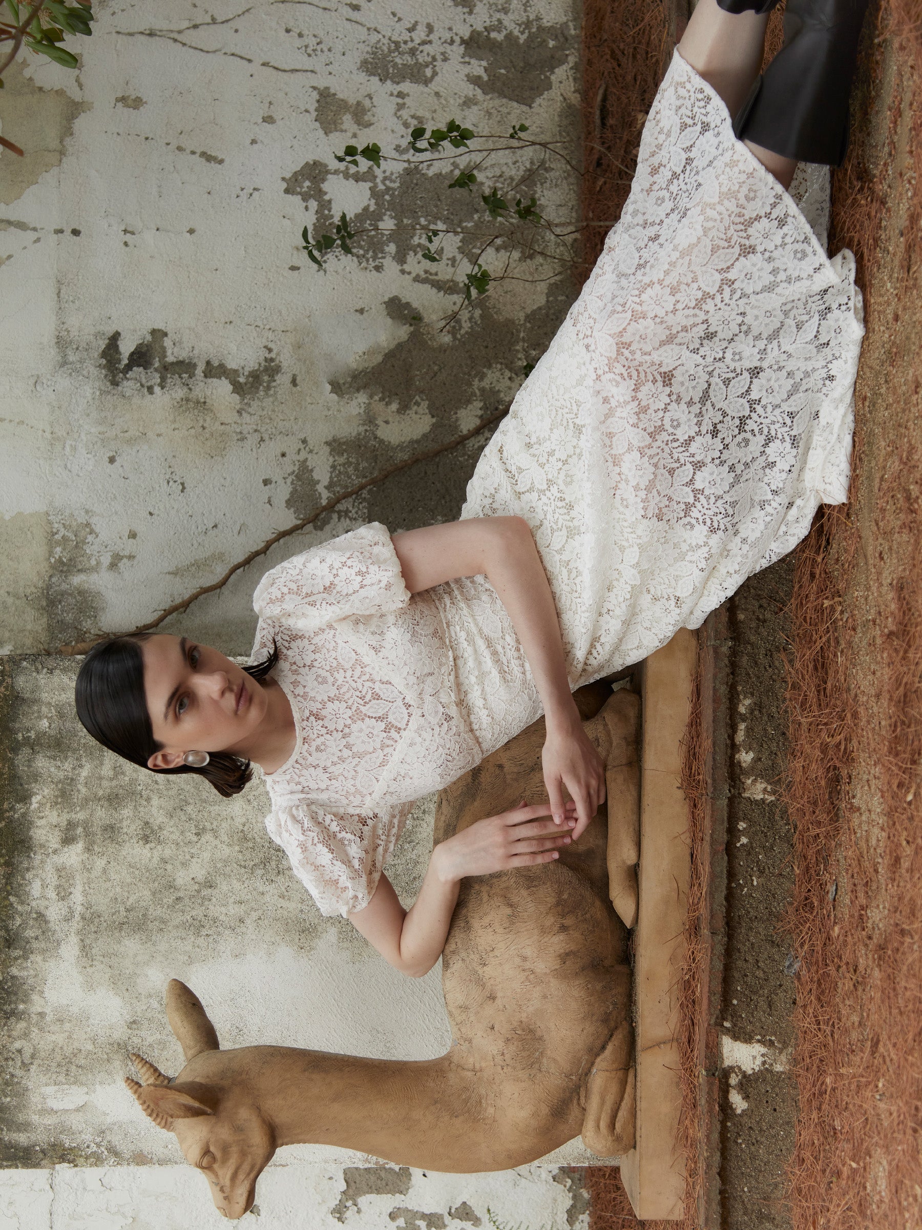 Long white lace dress with bow at the back | CARMEN SAYS Long white lace dress with bow at the back | CARMEN SAYS