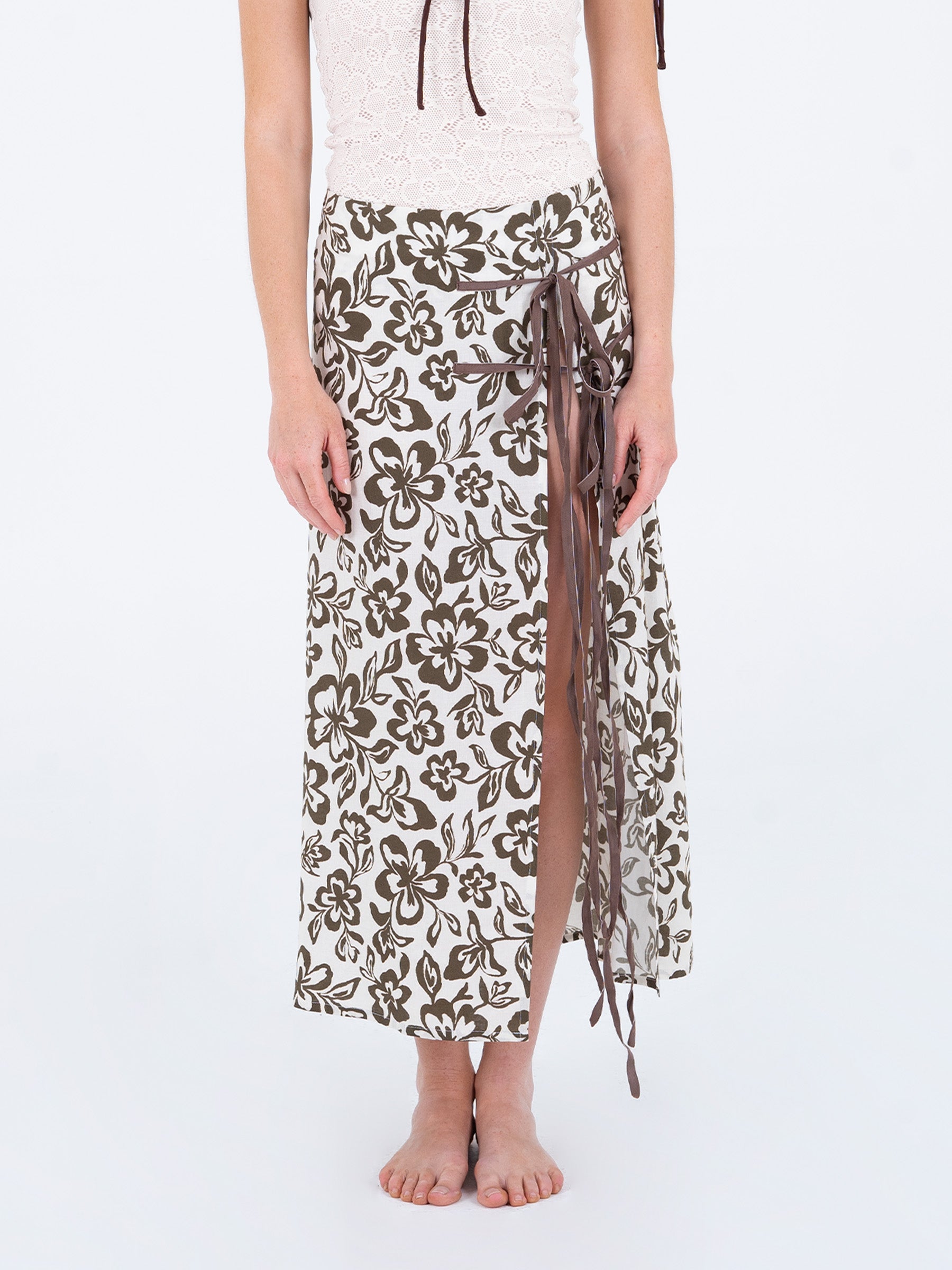 Seashell Brown Floral Print Skirt pantalones