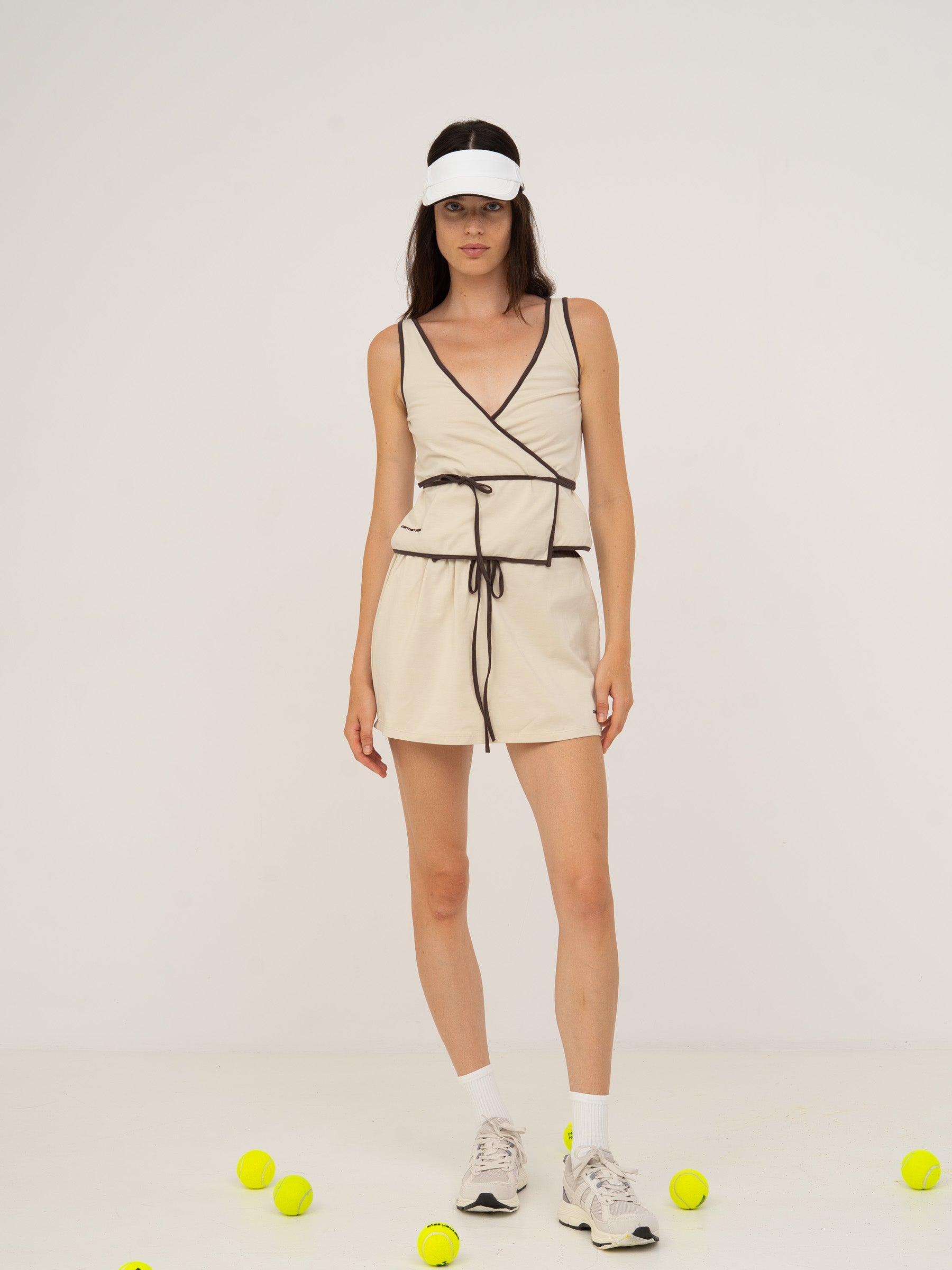 Serve White Mini Sports Skirt pantalones