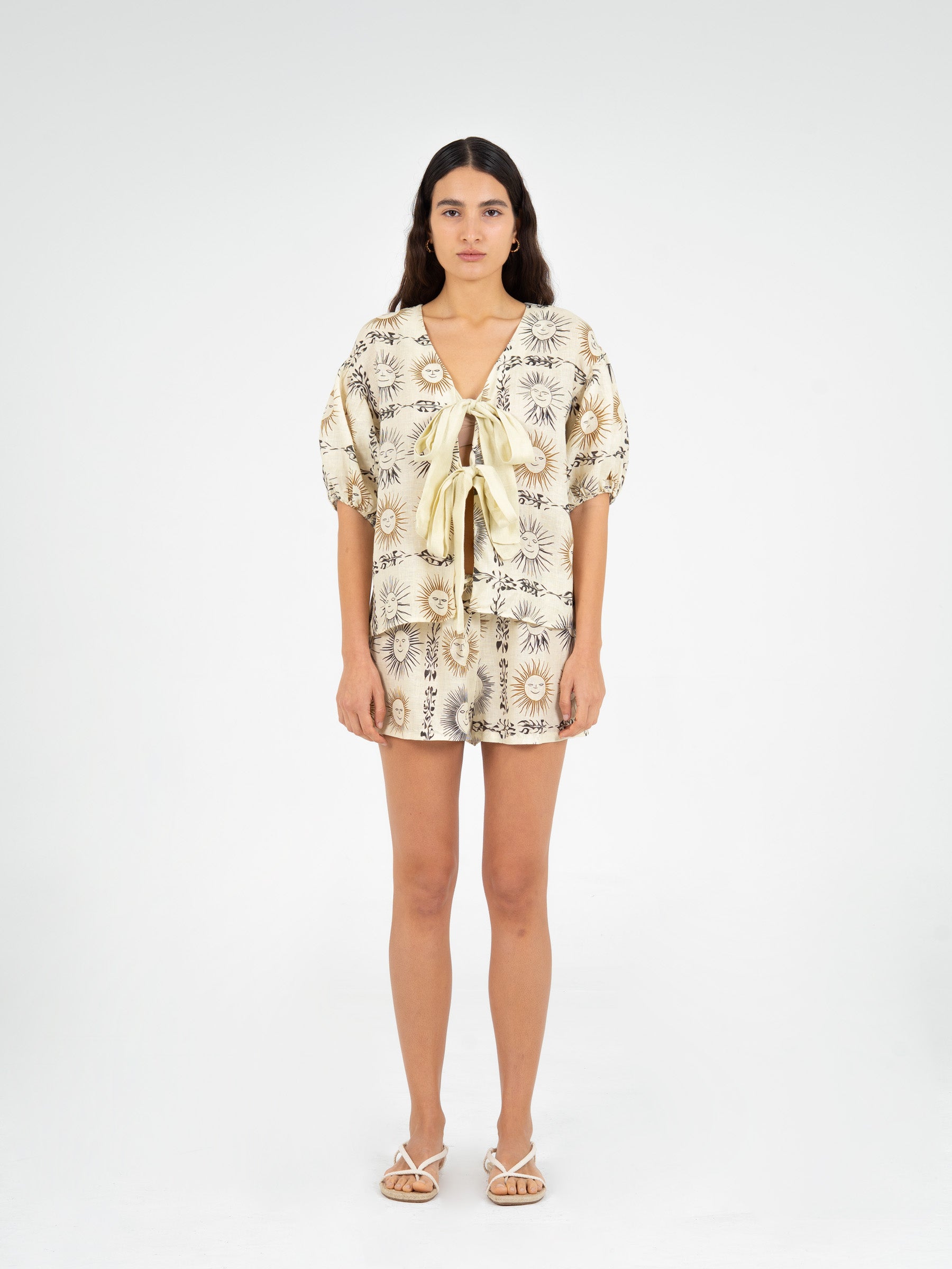 Soleil Spirit Sun-Printed Shorts pantalones