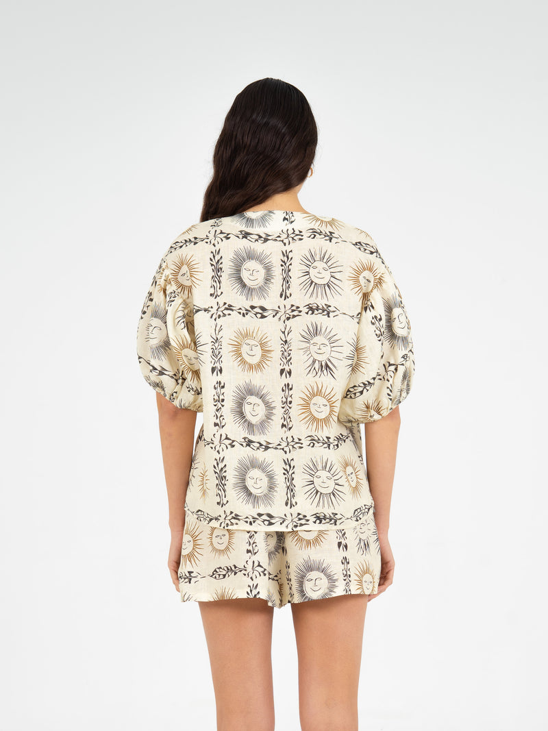 Soleil Spirit Sun-Printed Top camisas y camisetas