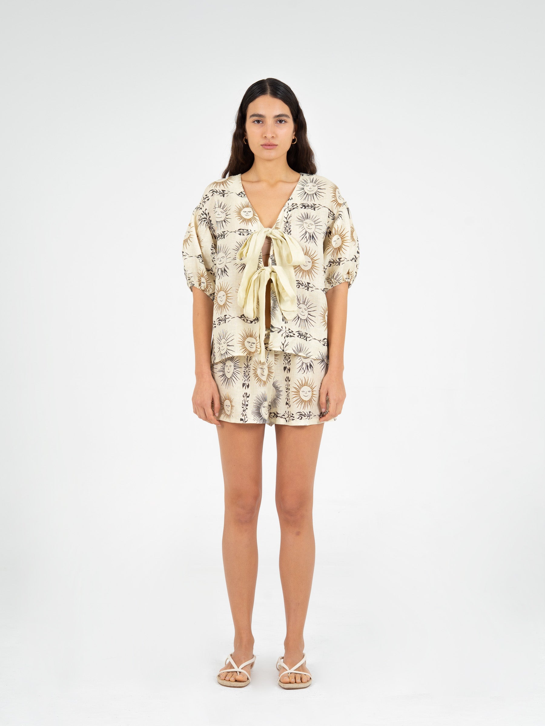 Soleil Spirit Sun-Printed Top camisas y camisetas