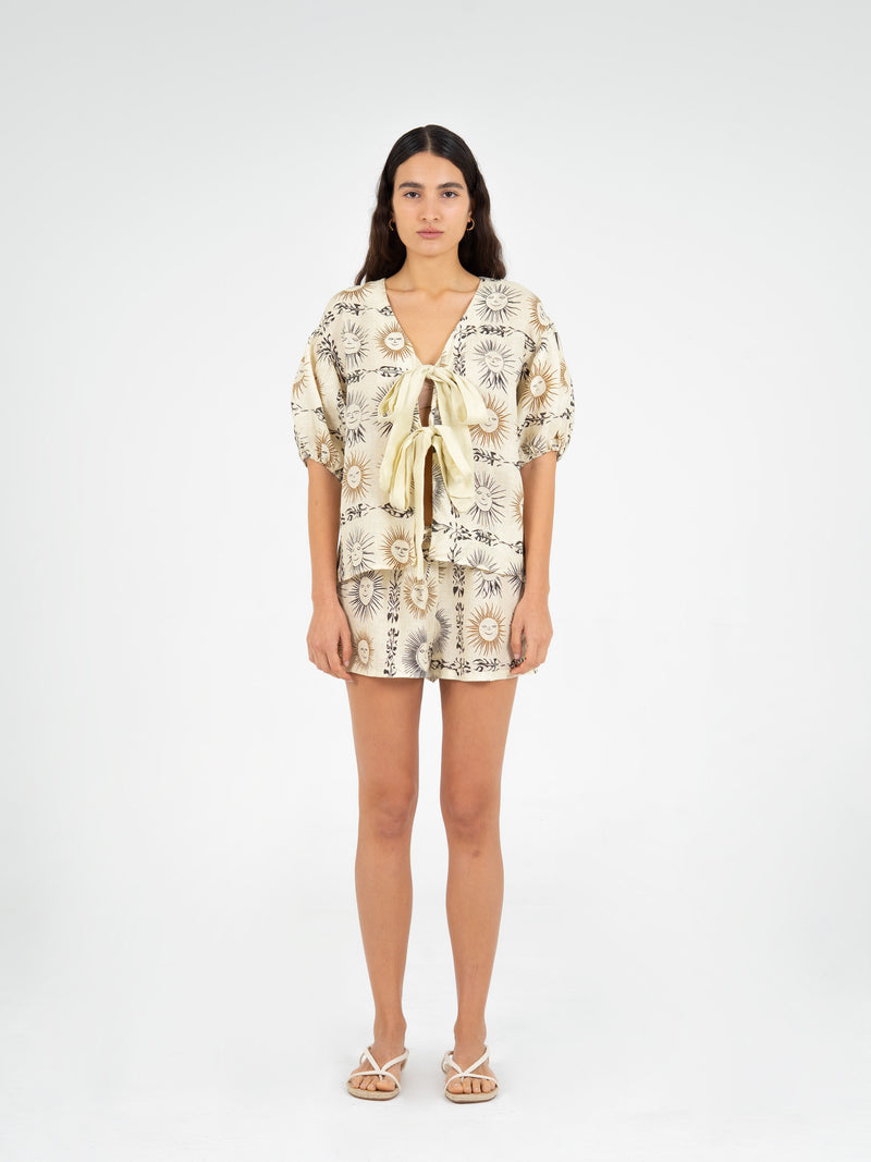 Soleil Spirit Sun-Printed Top camisas y camisetas