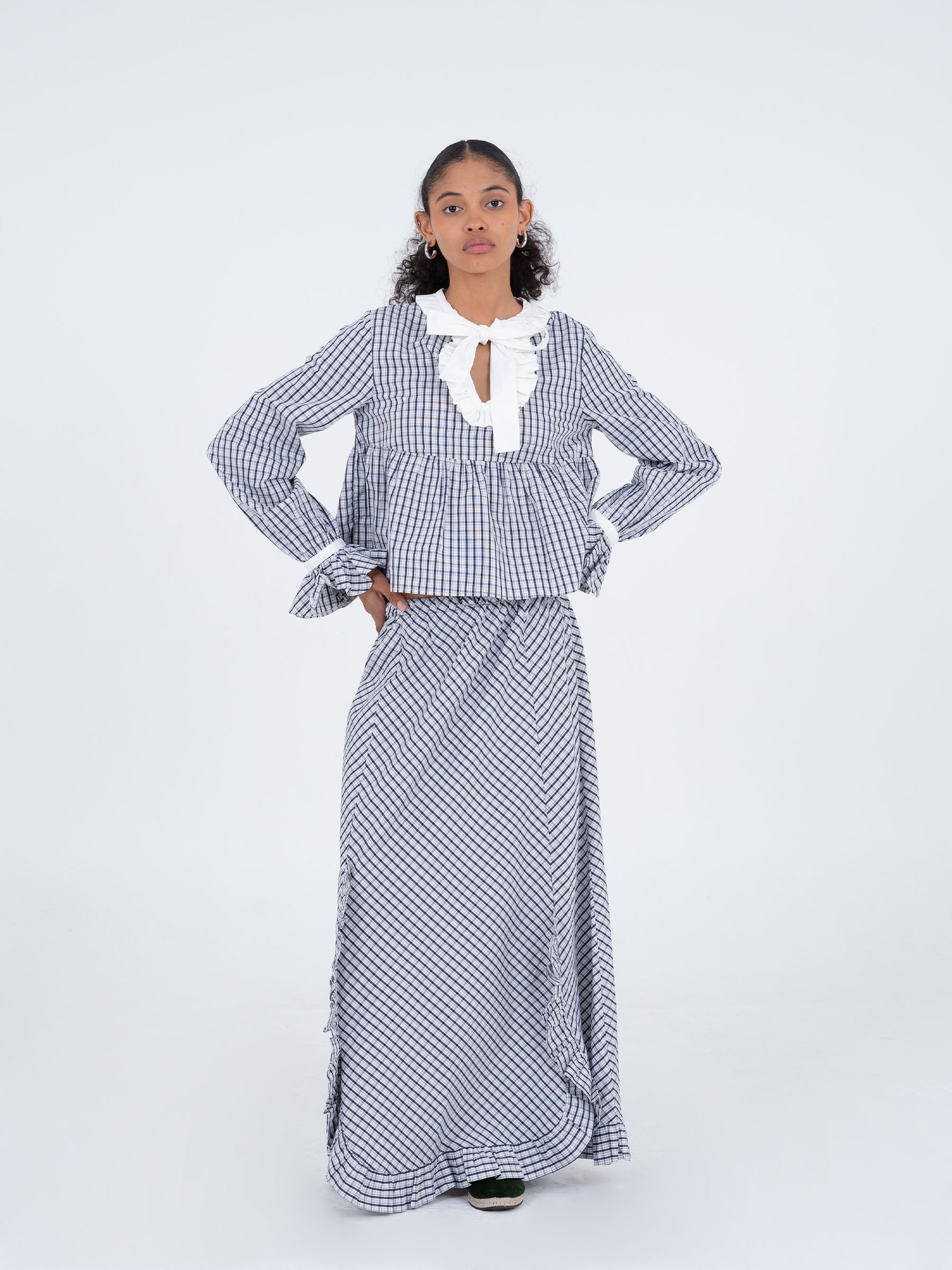 Starlit Blue Checkered Pattern Maxi Skirt pantalones