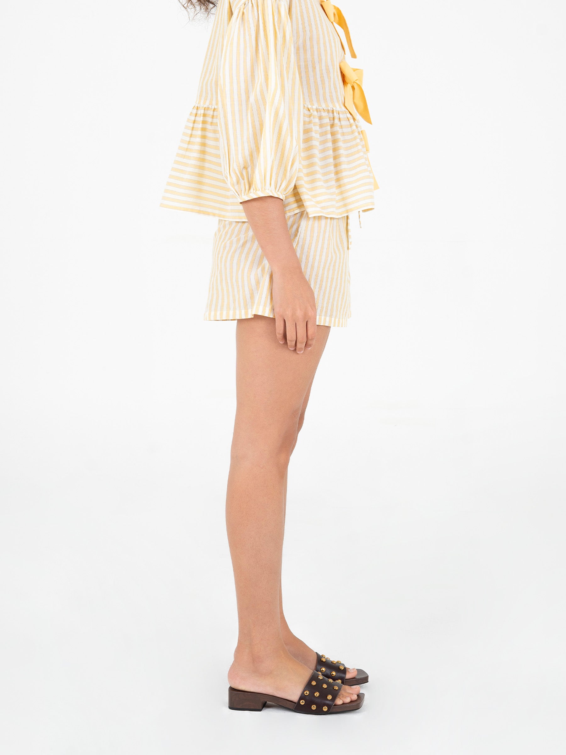 Yellow Striped Spirit Shorts pantalones