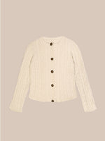Completa tu look con Bare Knit White Cardigan