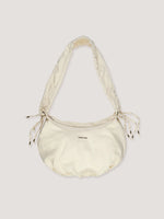 Completa tu look con Shore Beige Shoulder Bag