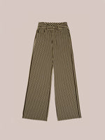 Completa tu look con Pebble Striped Green Jeans